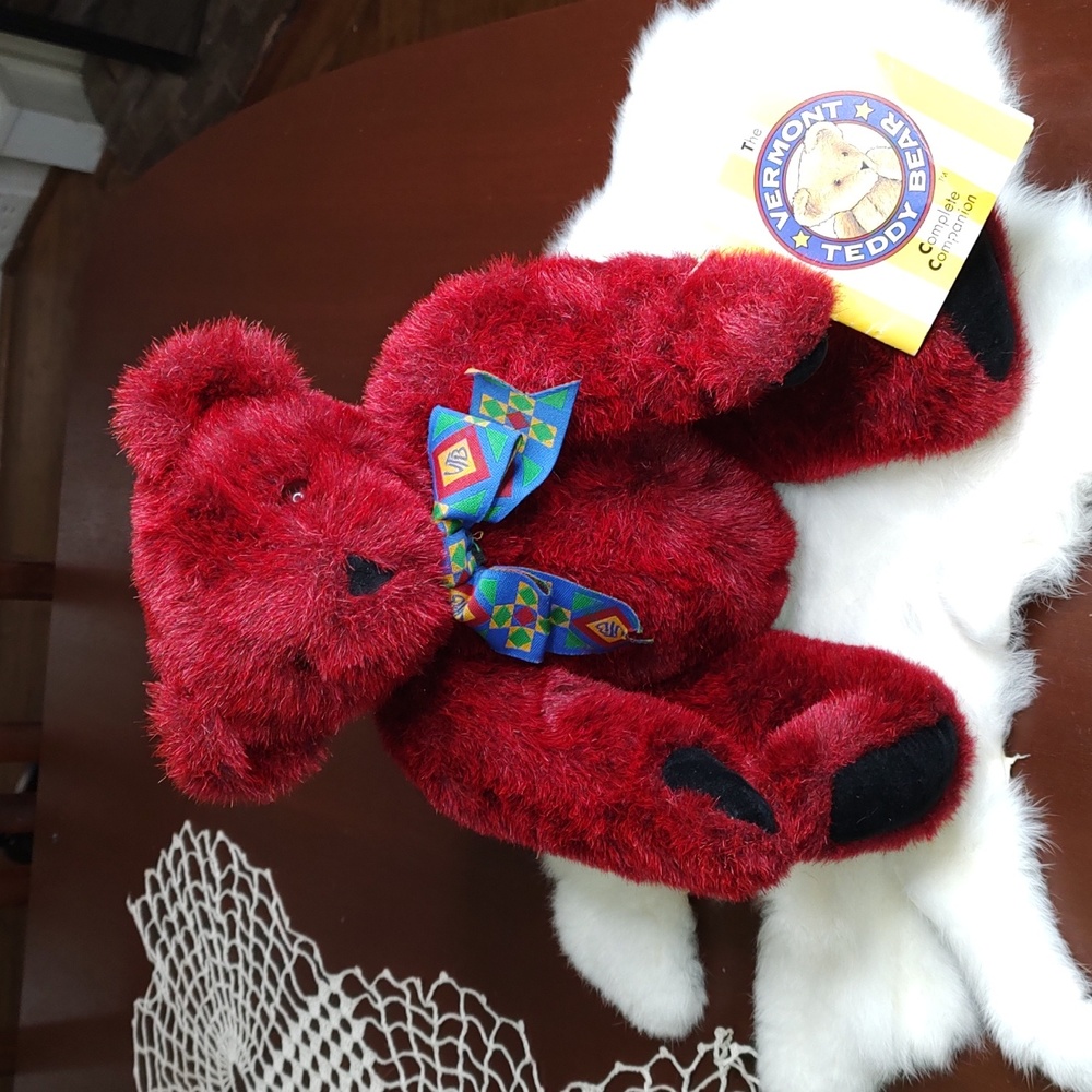 The Vermont Teddy Bear Ruby Red With Bowtie & Companion Guide NWT